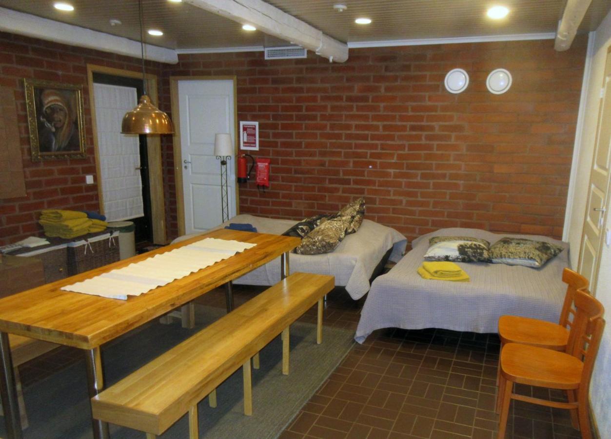 Turusensaha Guesthouse Oulu Buitenkant foto