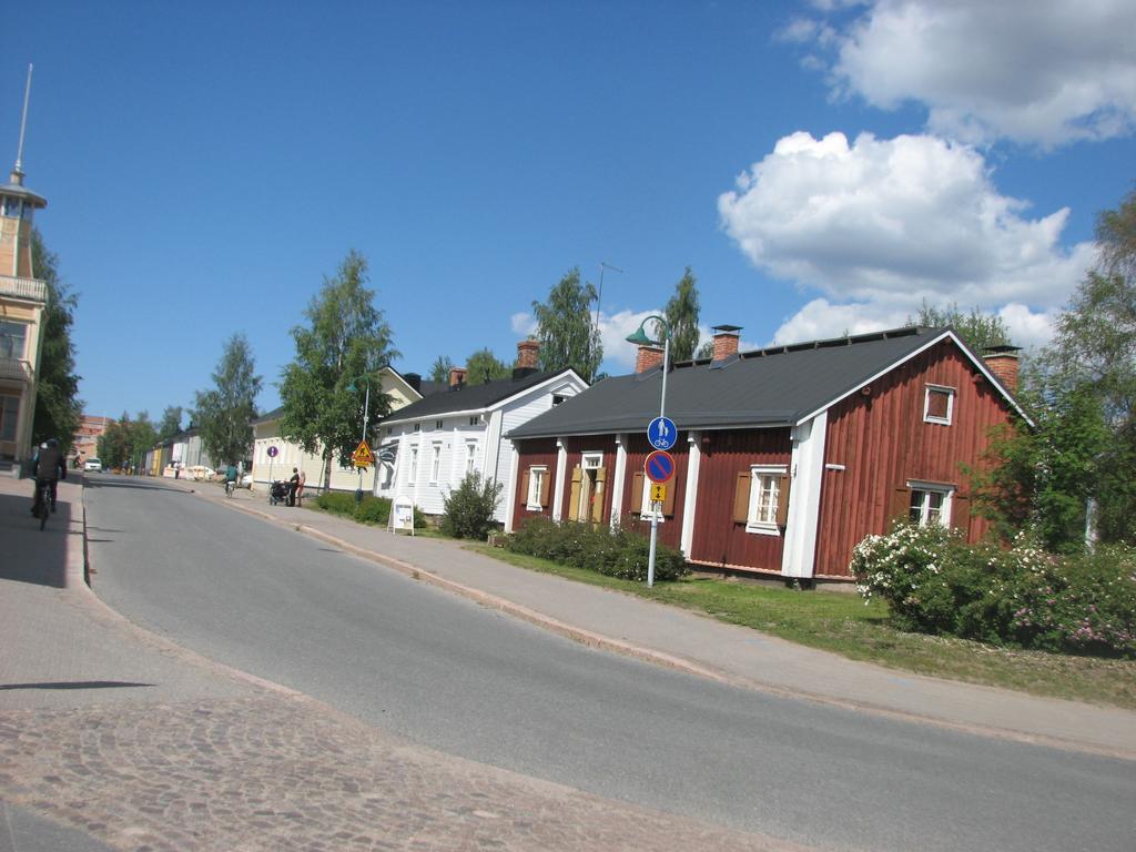 Turusensaha Guesthouse Oulu Buitenkant foto