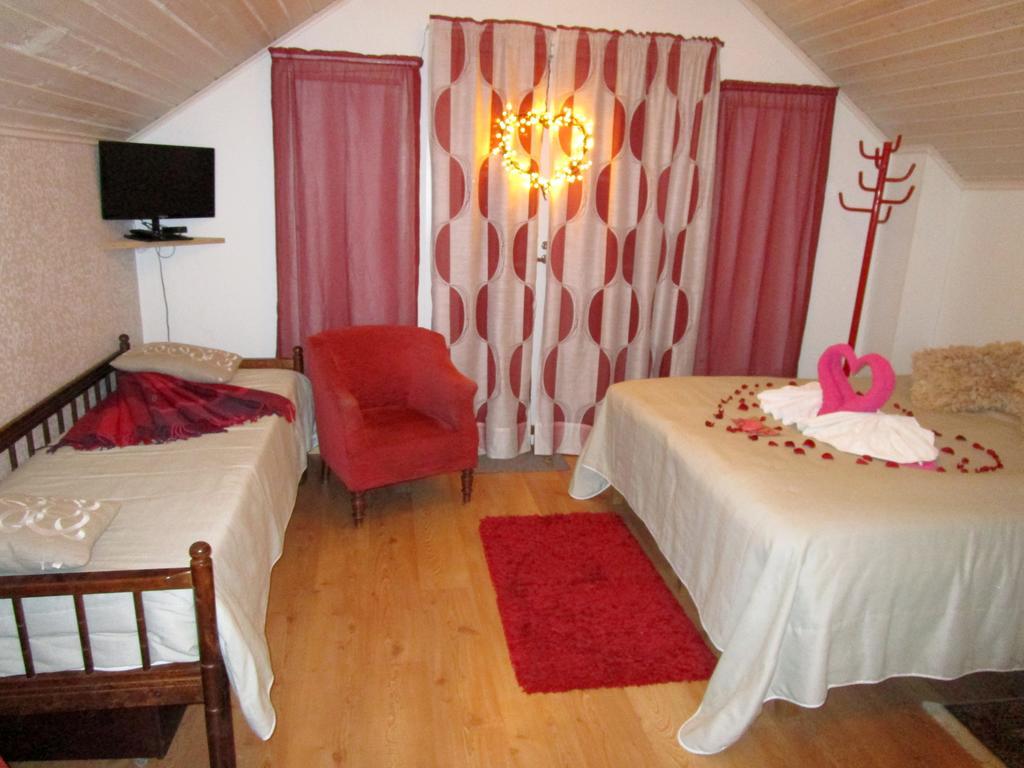 Turusensaha Guesthouse Oulu Buitenkant foto